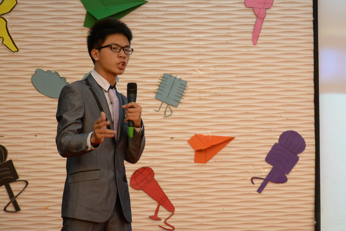 杨颜豪同学激情演讲.jpg
