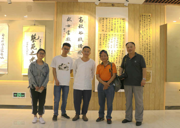 合照_副本.jpg