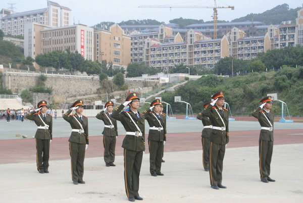 升国旗仪式.jpg